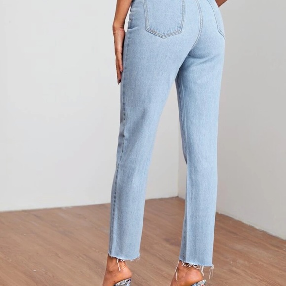 High rise mom jeans (NWT) - Picture 2 of 9
